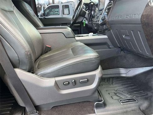 Used 2016 Ford F350 Platinum w/ FX4 Off-Road Package image 24