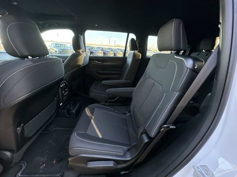 New 2025 Jeep Grand Cherokee L Laredo w/ Luxury Tech Group I image 24