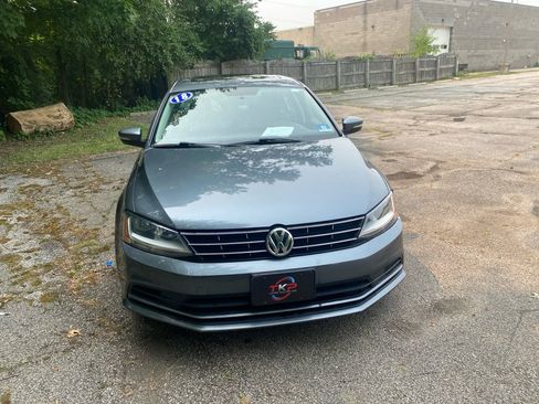 Used 2018 Volkswagen Jetta SE FWD image 8
