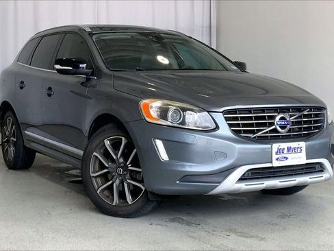 Used 2017 Volvo XC60 T6 Dynamic w/ Preferred Option Package AWD/4WD image 1