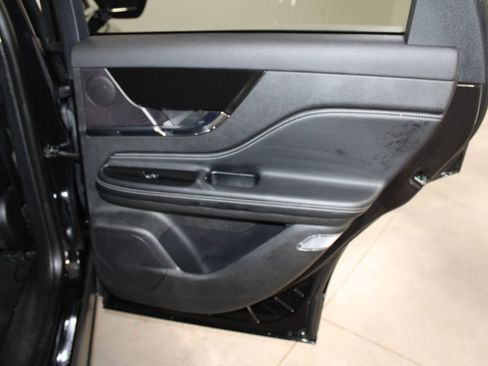 Used 2024 Lincoln Corsair Reserve image 34