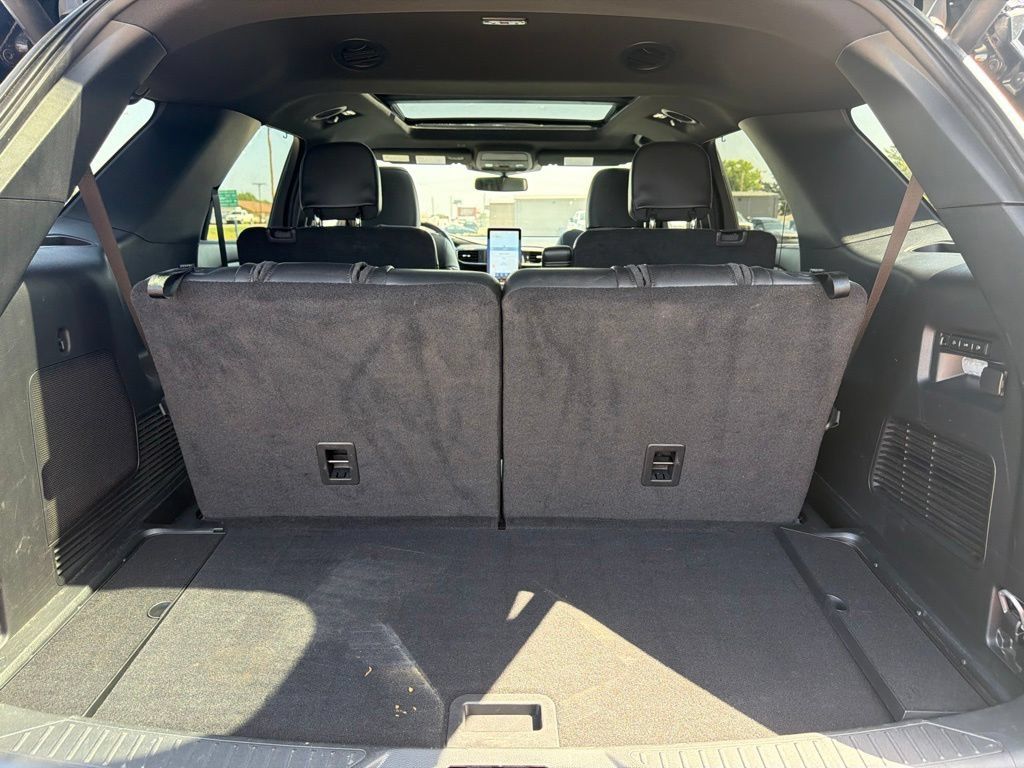 Used 2024 Ford Explorer ST w/ Equipment Group 401A AWD/4WD image 30