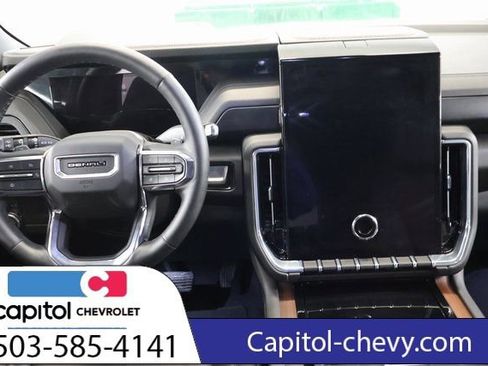 Used 2025 GMC Yukon Denali image 16