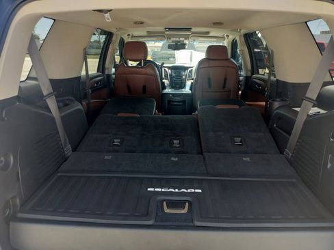 Used 2015 Cadillac Escalade Luxury AWD/4WD image 9