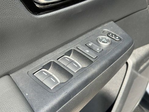 Used 2025 Honda CR-V EX-L image 15