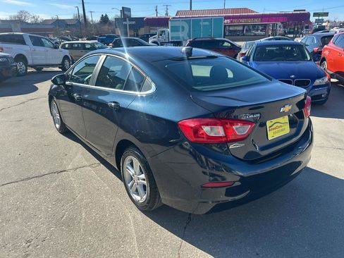 Used 2016 Chevrolet Cruze LT w/ Convenience Package image 5