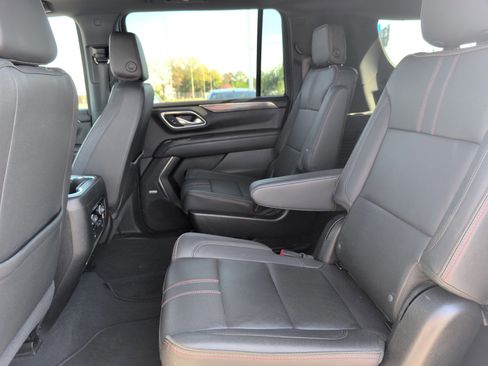 Used 2023 Chevrolet Suburban RST w/ Luxury Package image 29