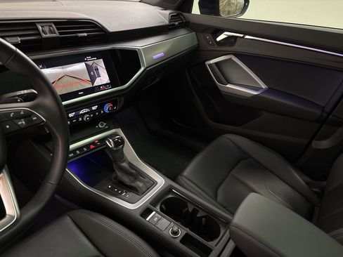 Used 2022 Audi Q3 2.0T Premium Plus w/ Premium Plus Package image 11