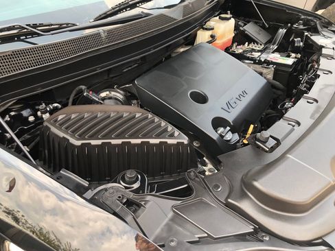 Used 2020 Chevrolet Traverse LS image 19