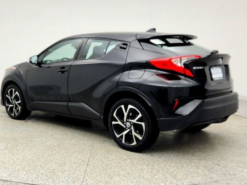 Used 2018 Toyota C-HR XLE image 7