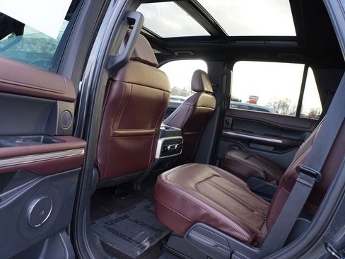 Used 2023 Ford Expedition Limited image 18