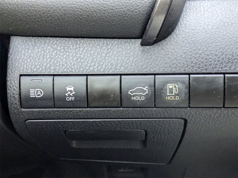 Used 2022 Toyota Camry LE image 23