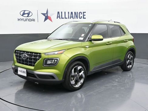 Certified 2023 Hyundai Venue SEL image 1