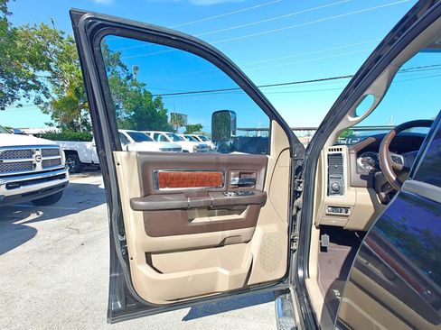 Used 2011 RAM 2500 Laramie RWD image 11