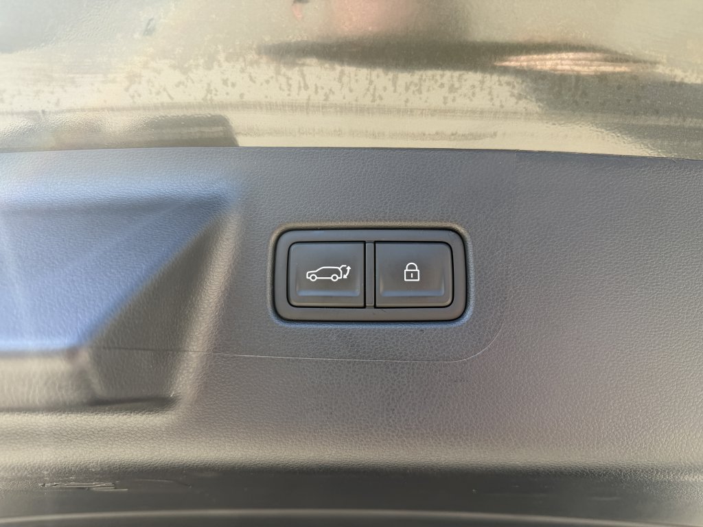 Used 2025 Hyundai Santa Fe Limited FWD image 41