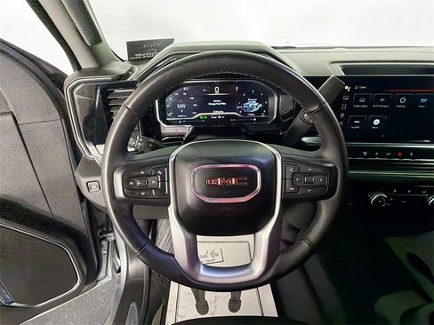 Used 2024 GMC Sierra 2500 SLE image 11