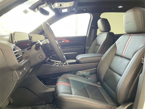 New 2026 Chevrolet Traverse RS image 25