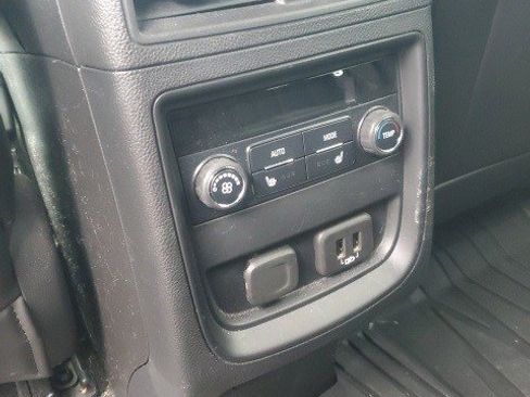 Used 2019 Buick Envision Essence image 13