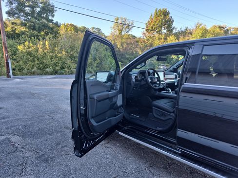 New 2025 Ford F150 Lariat w/ Equipment Group 501A Mid image 12