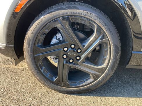New 2025 Chevrolet Equinox EV RS w/ Convenience Package II FWD image 26