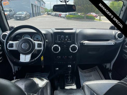 Used 2014 Jeep Wrangler Unlimited Sahara AWD/4WD image 19