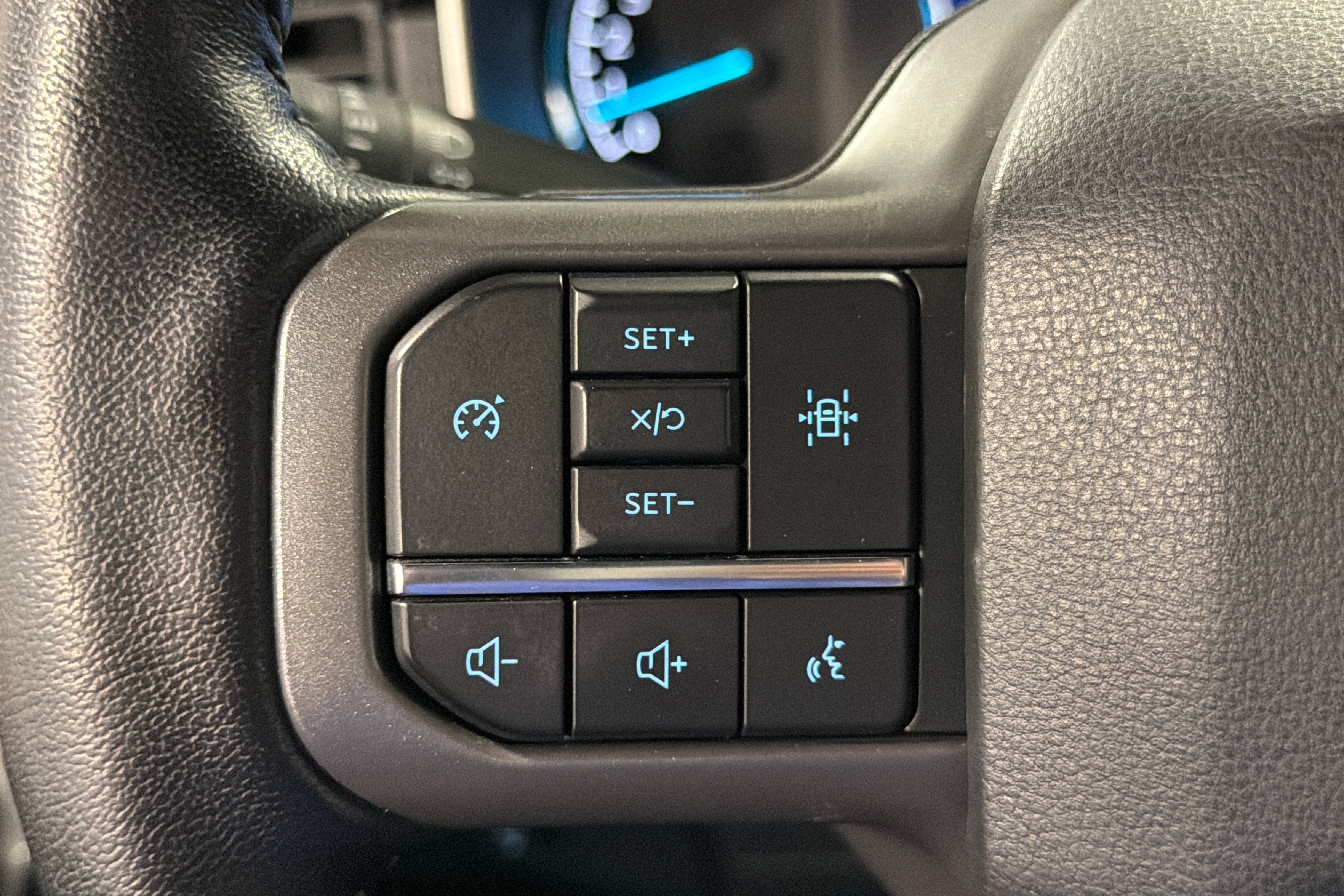 Used 2022 Ford F150 XLT w/ Equipment Group 302A High AWD/4WD image 23
