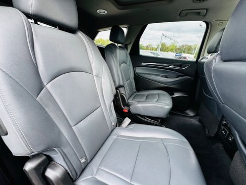 Used 2021 Buick Enclave Essence image 23