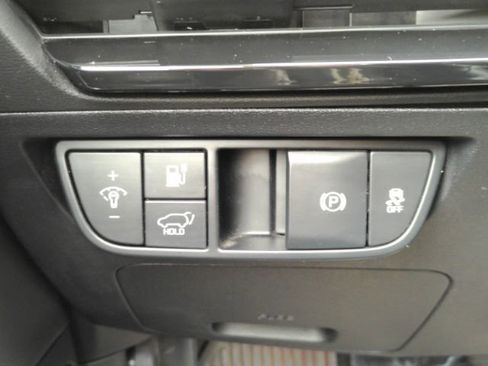 Used 2023 Kia EV6 Wind image 38