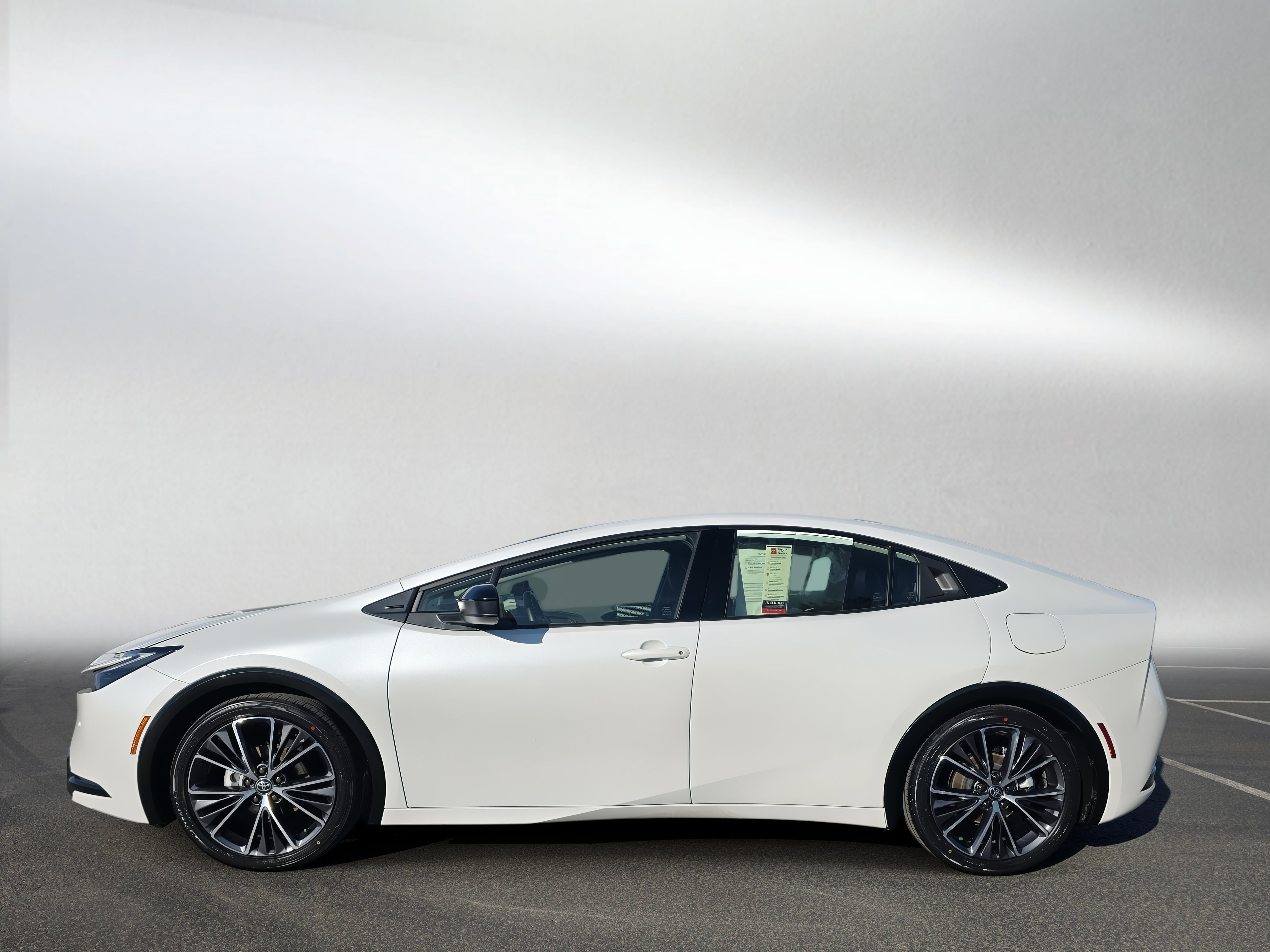 Certified 2025 Toyota Prius XLE FWD image 2