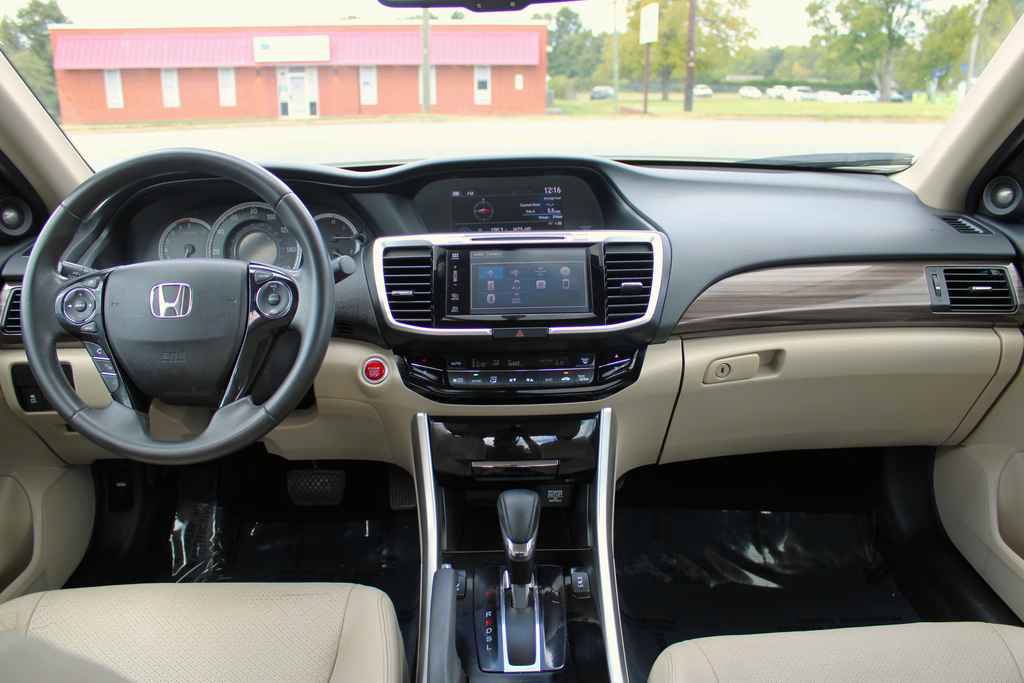 Used 2016 Honda Accord EX-L image 11