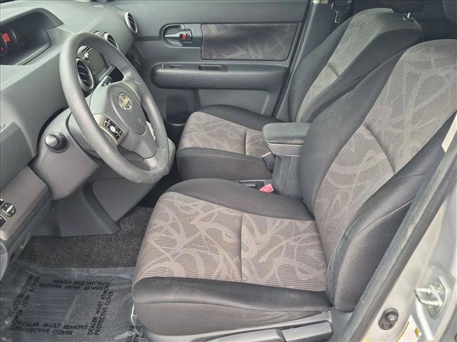 Used 2013 Scion xB FWD image 13