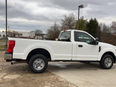 Used 2022 Ford F350 XL w/ Power Equipment Group image 9