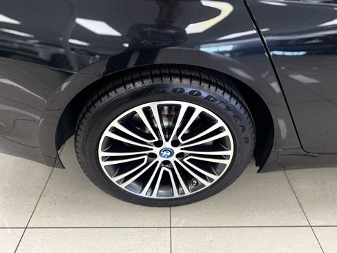 Used 2019 BMW 530e RWD image 28