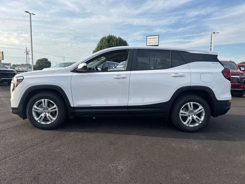 Used 2022 GMC Terrain SLE FWD image 3