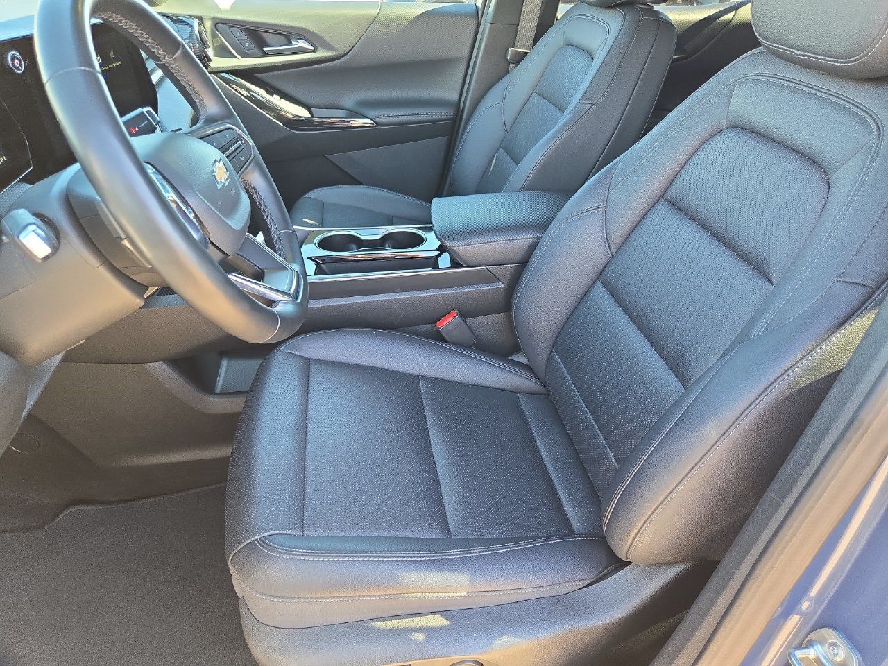 Used 2025 Chevrolet Equinox LT w/ Convenience Package II FWD image 15