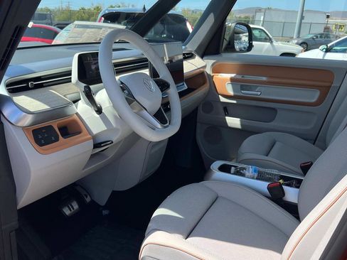 New 2025 Volkswagen ID. Buzz 1st Edition image 10