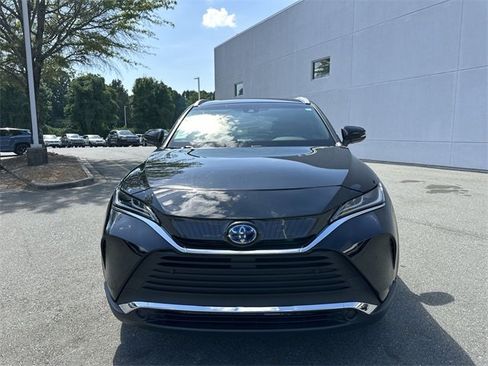 Used 2021 Toyota Venza XLE image 8