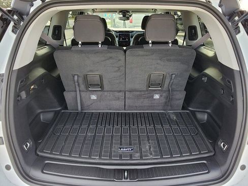 Certified 2024 Jeep Grand Cherokee L Laredo image 14