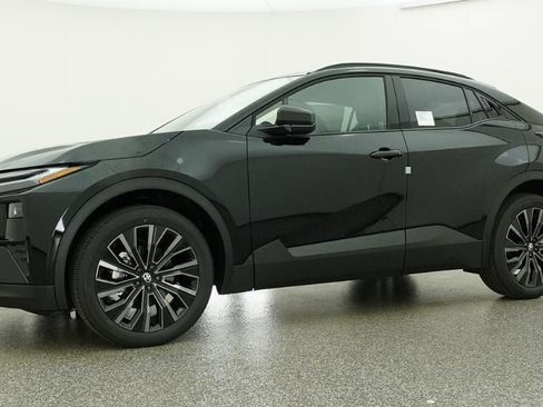 New 2026 Toyota C-HR AWD/4WD image 18
