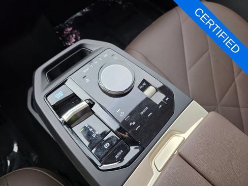 Used 2024 BMW iX xDrive50 w/ Premium Package AWD/4WD image 23