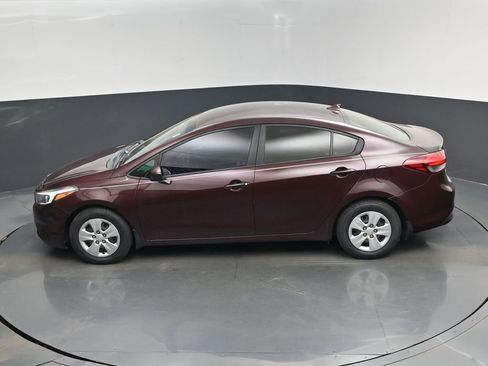 Used 2018 Kia Forte LX image 14