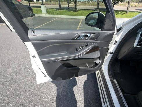 Used 2023 BMW X5 xDrive40i AWD/4WD image 9