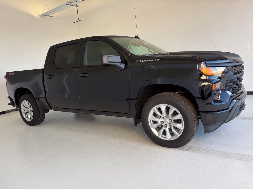 New 2026 Chevrolet Silverado 1500 Custom AWD/4WD image 1