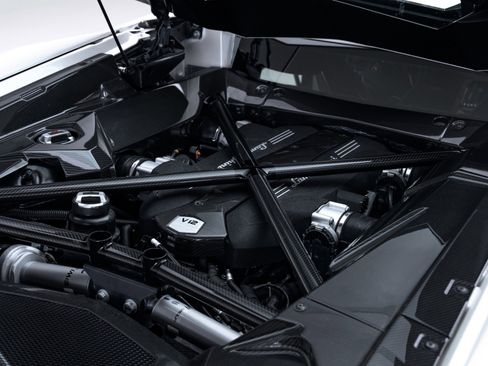 Used 2017 Lamborghini Aventador S image 47