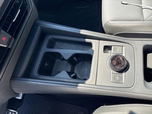 Used 2025 Volkswagen Tiguan SE R-Line image 22