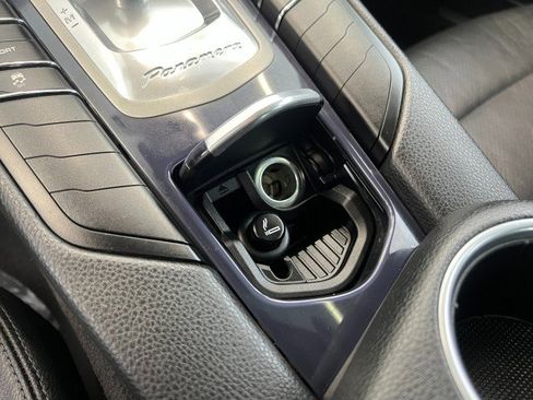 Used 2011 Porsche Panamera 4 image 32