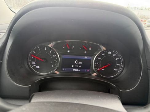 Used 2023 GMC Terrain SLT image 16