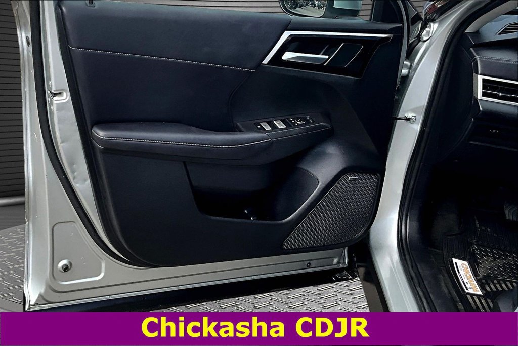 Used 2025 Mitsubishi Outlander SE AWD/4WD image 18