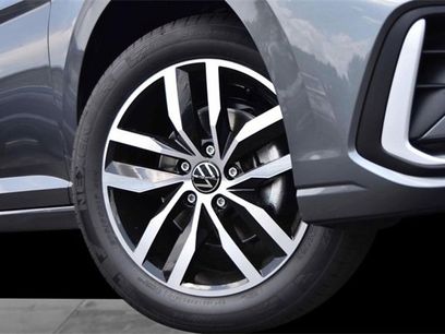 New 2025 Volkswagen Jetta SE