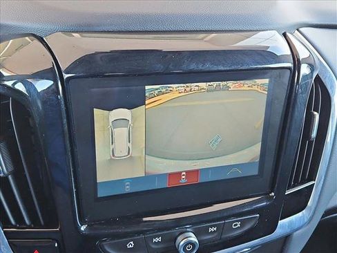 Used 2018 Chevrolet Traverse LT FWD image 14